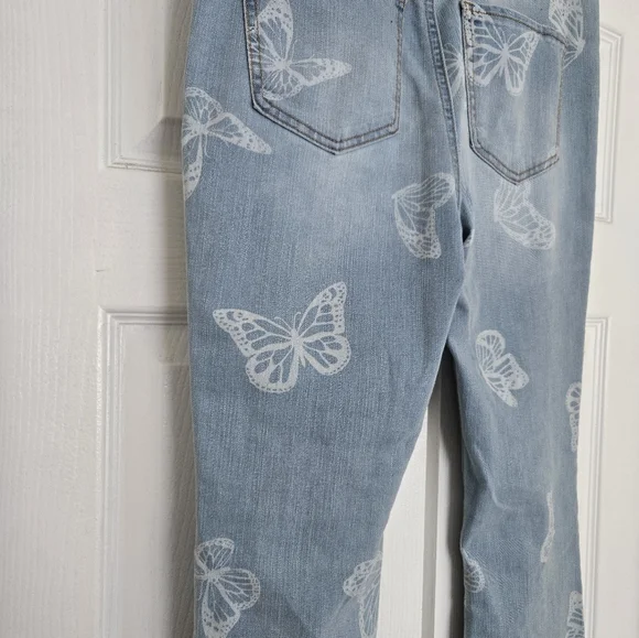 NWOT Junior No Boundaries  Light Blue Denim Bell Bottom Jeans Size M (7-9) - Picture 7 of 16